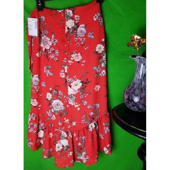 New Rare Edition floral Red asymmetrical skirt Junior 8 - Picture 3 of 3